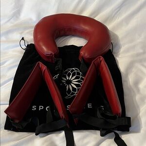 Red Neck Pillow and leg Supports